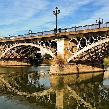 Apartamento En La Mejor Zona De Triana, Junto Al Puente Севиля Екстериор снимка